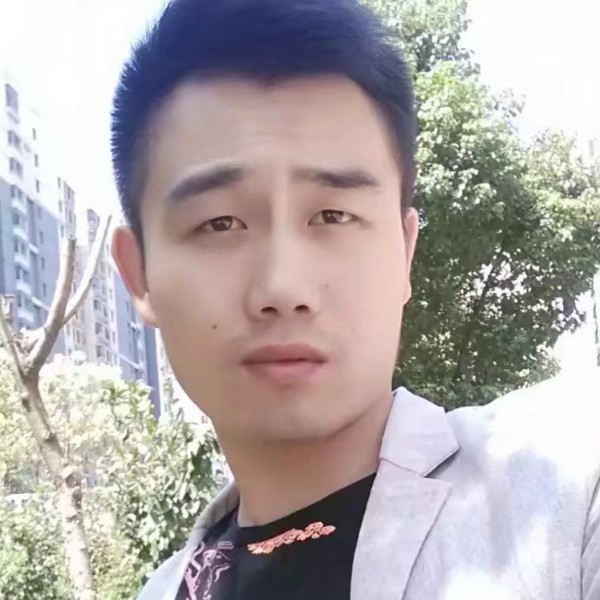 单身戒指。的照片