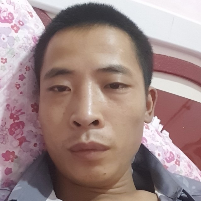 不自觉的照片