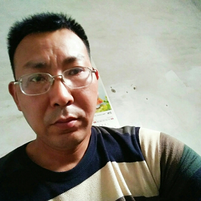 大门沉静的照片
