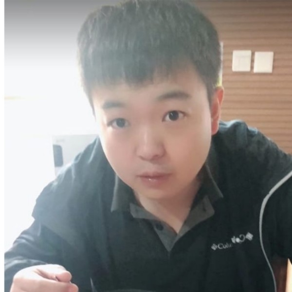 稳重爱恋旧颜的照片