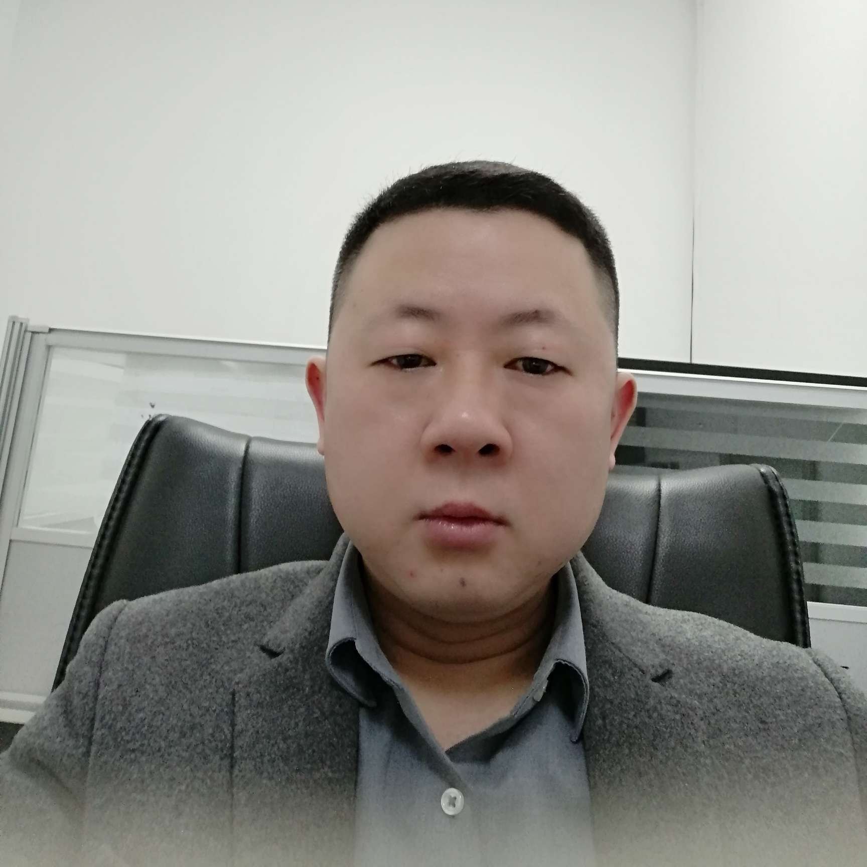 大米闻稳重的照片