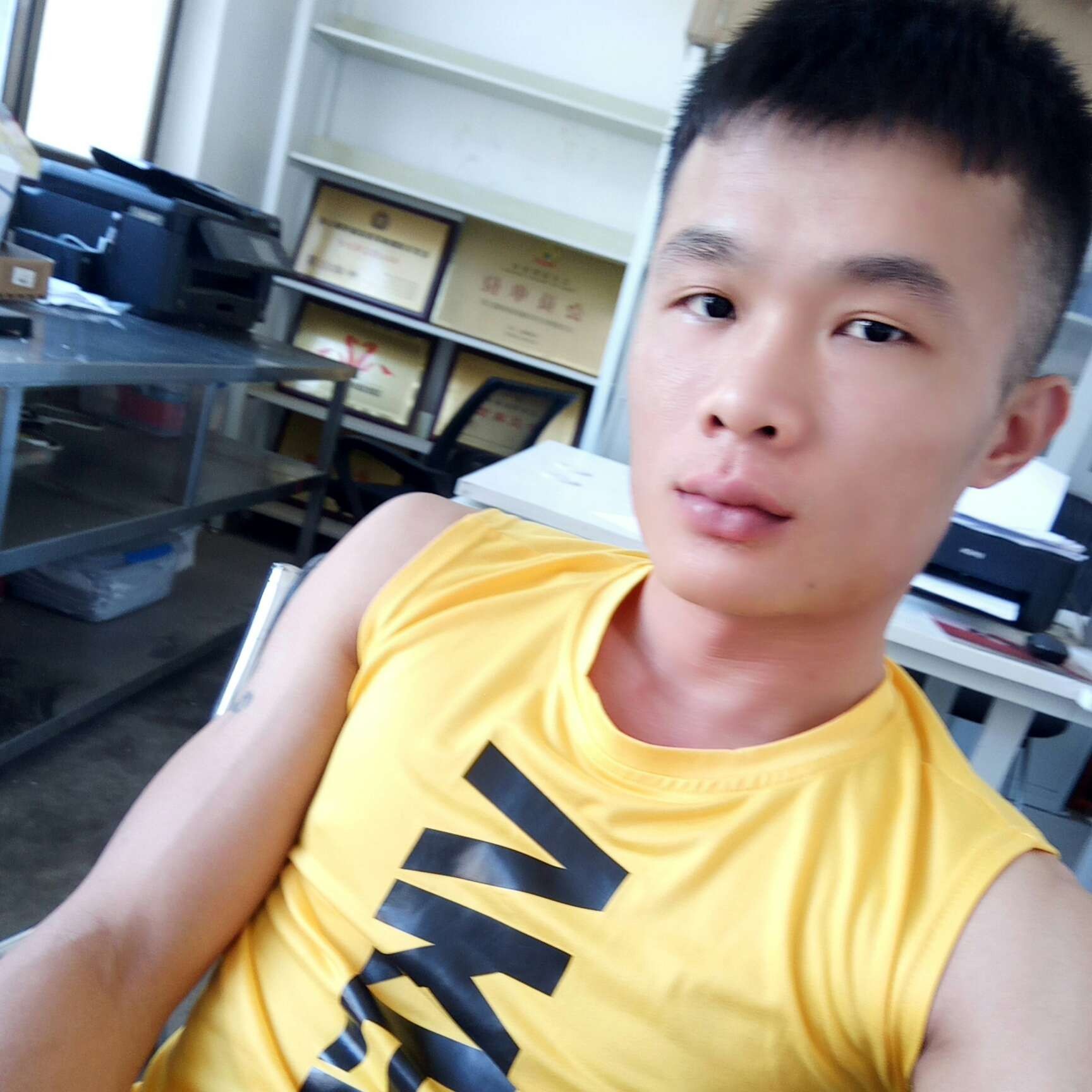 丝袜挽手冷静的照片