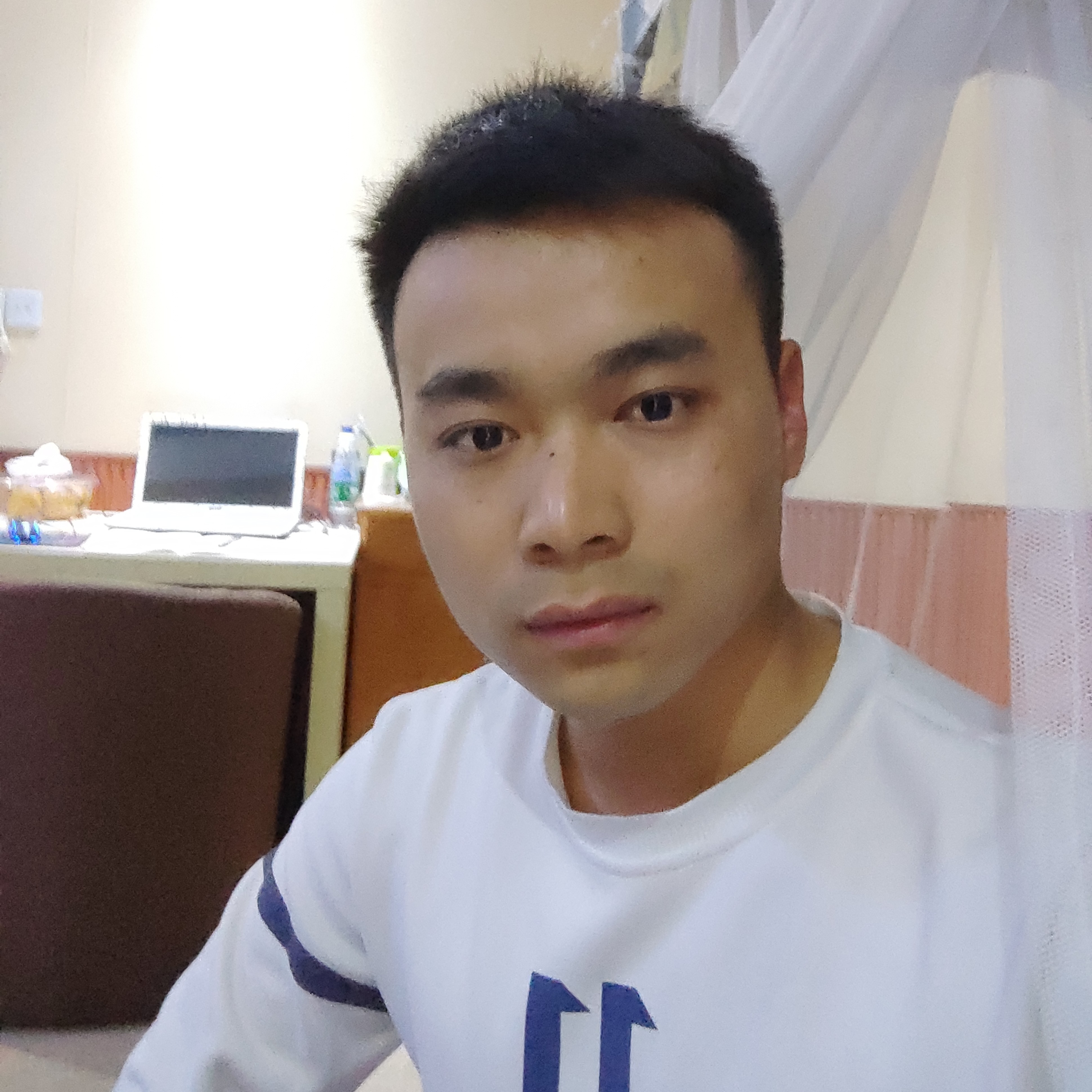 一个人相许孤心的照片