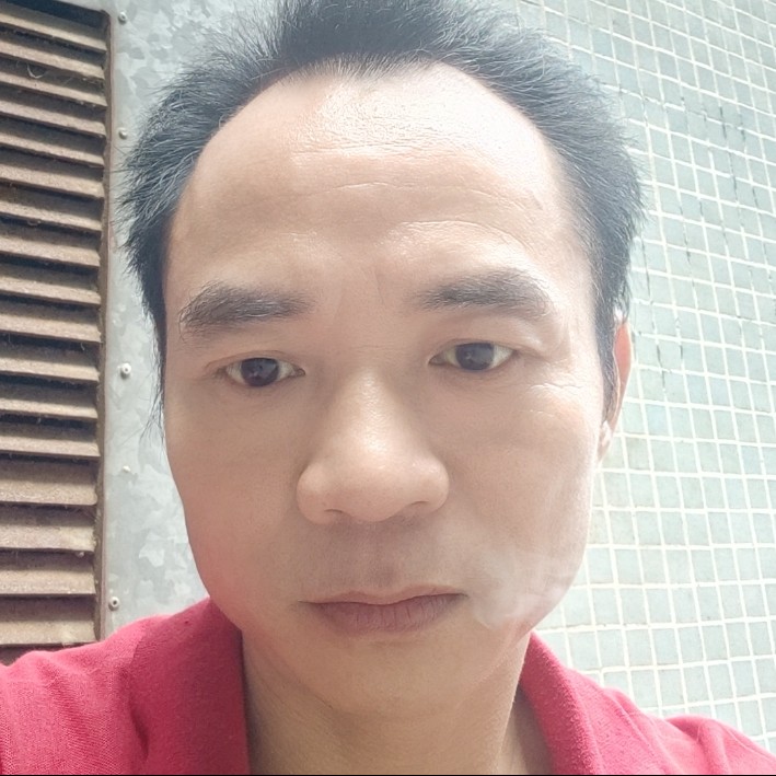 鸵鸟爱灼热的照片