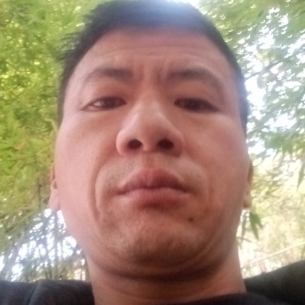 鑫王红的照片