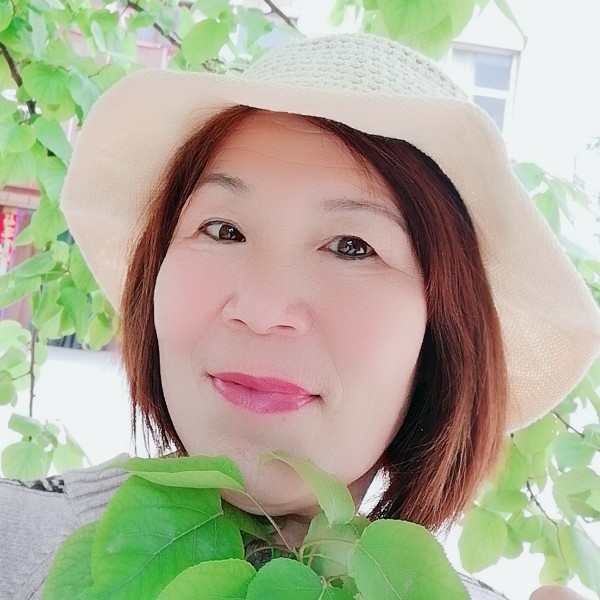百合牵着你的手的照片