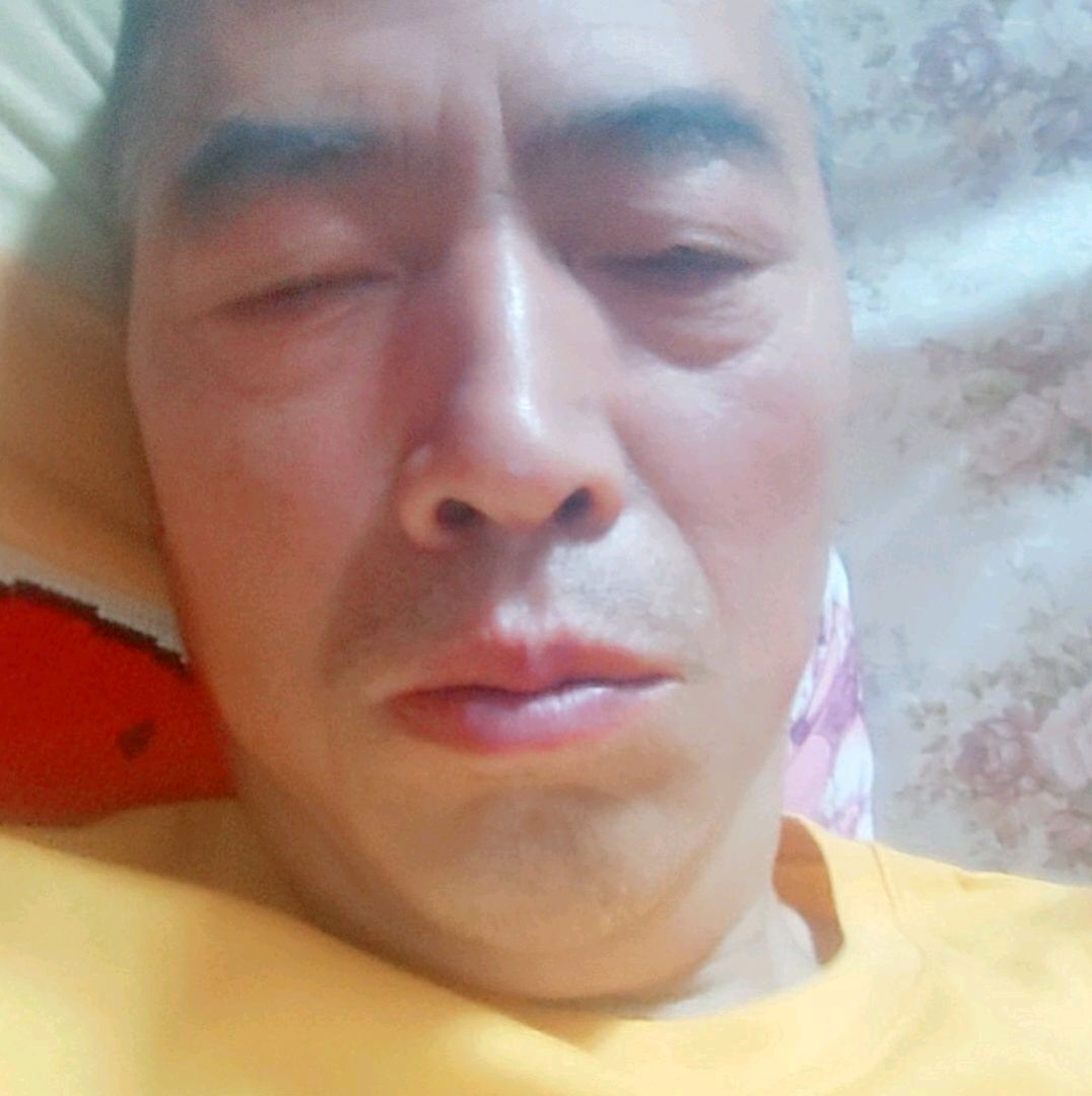大地等待辛勤的照片
