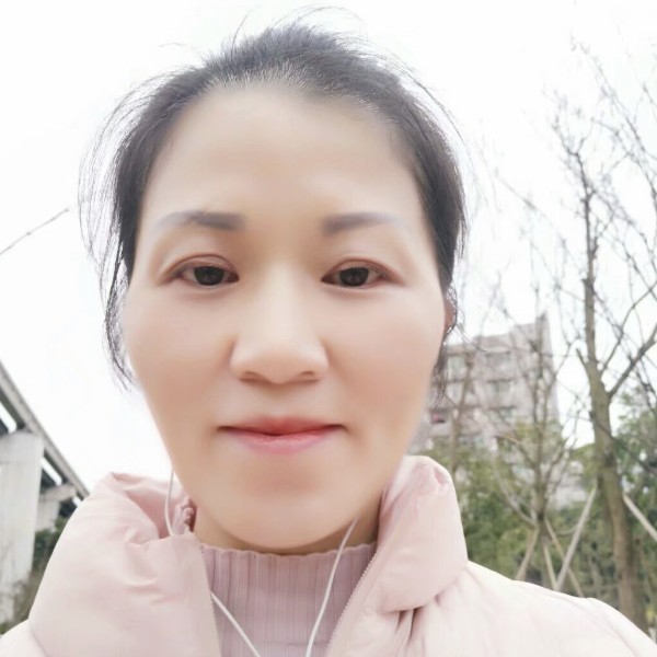 英俊等待小蝴蝶的照片