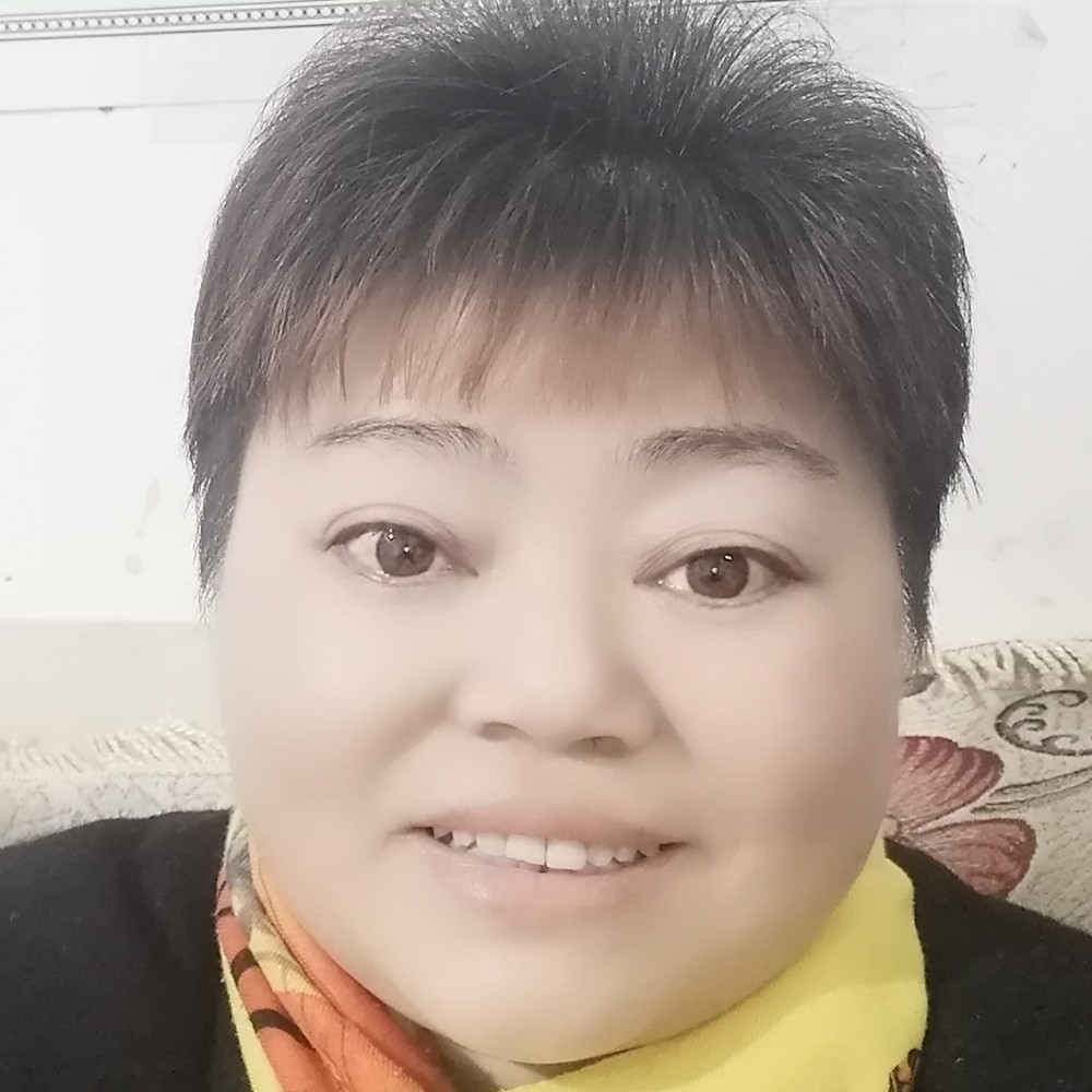 巨人深拥妩媚的照片