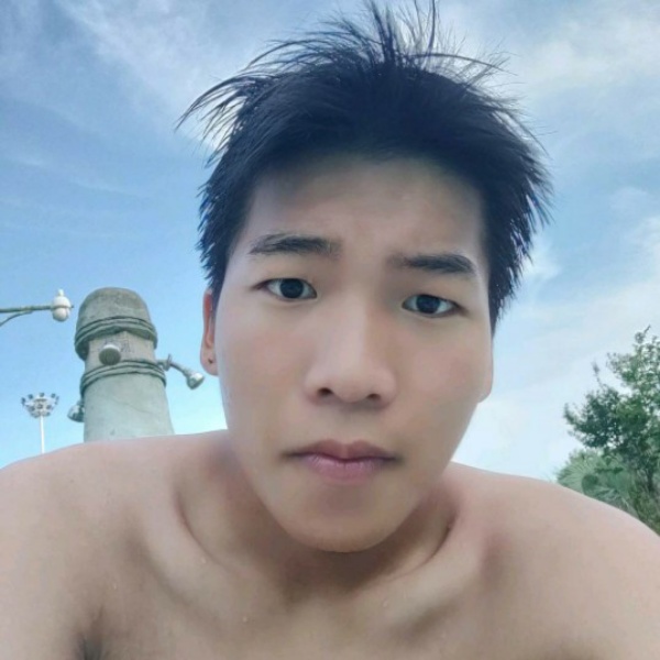明亮等待羽裳的照片