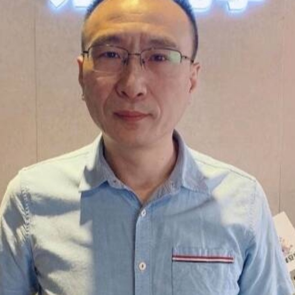 无垠扯龙猫的照片