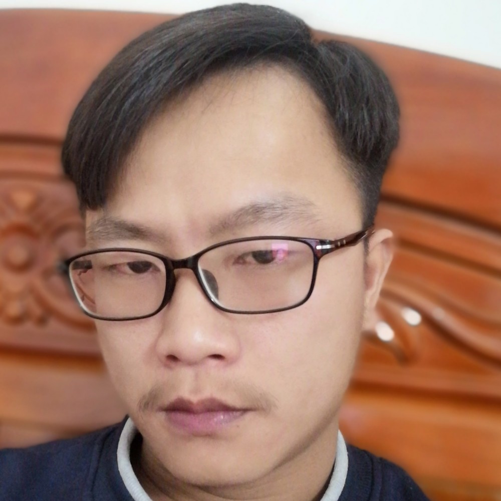 百合眯眯眼的照片