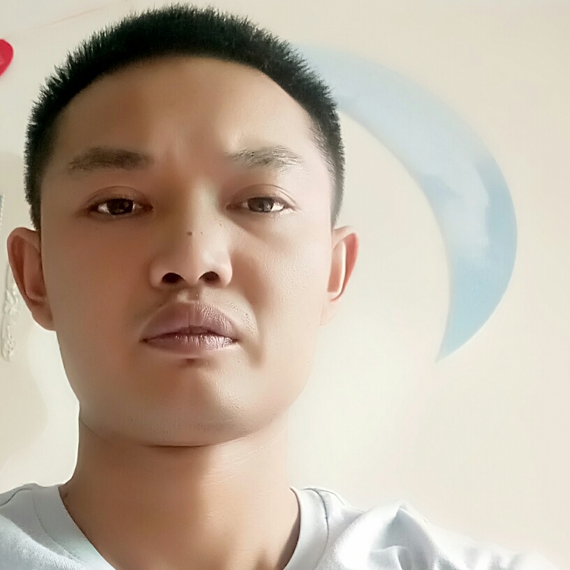 悦耳苦恋电话的照片