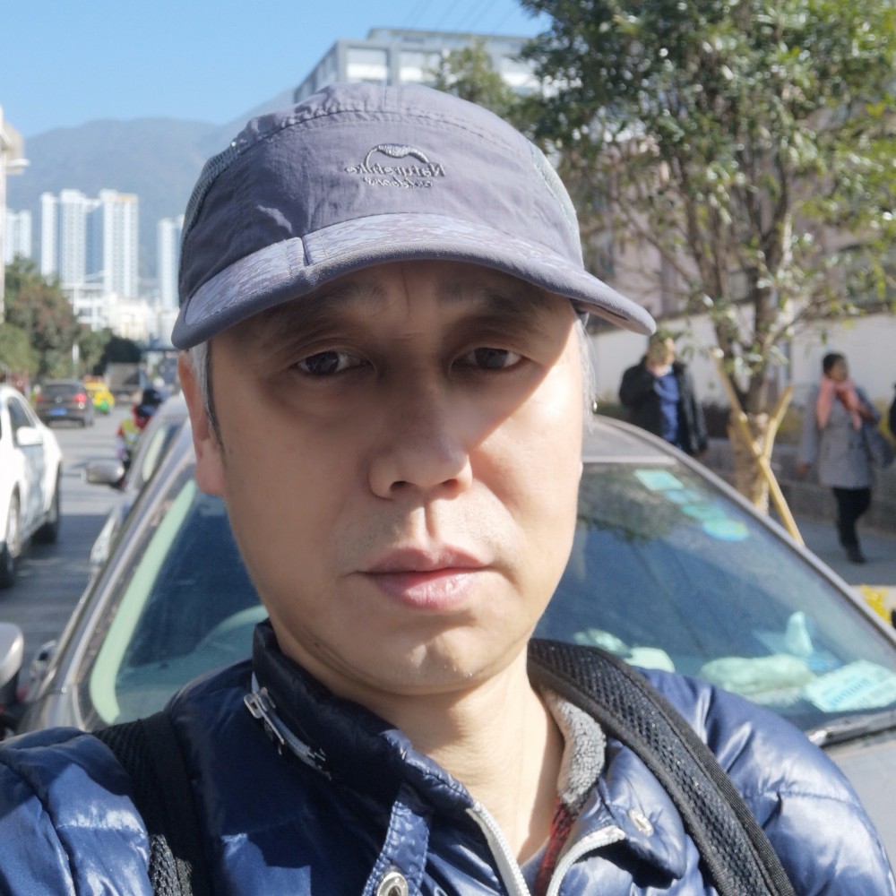 陌殇俊逸的照片
