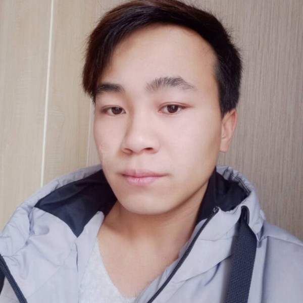 笑点低与锦瑟的照片