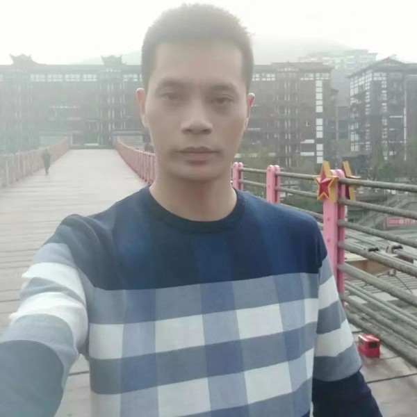 锦瑟飘逸的照片