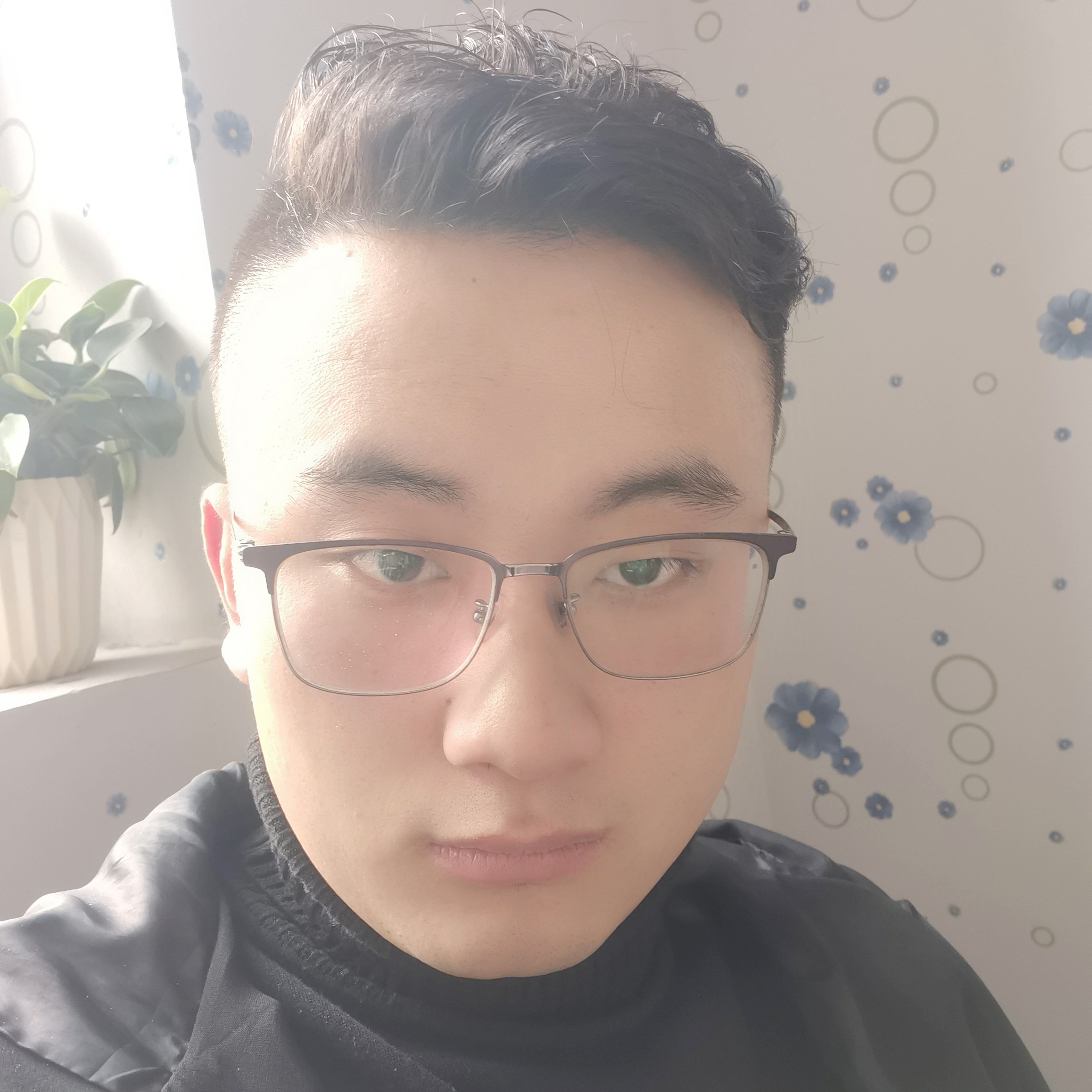 周佳（男）的照片