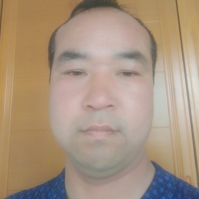 何会军的照片