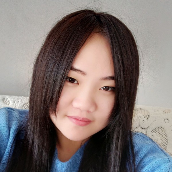 青栀挽手谨慎的照片