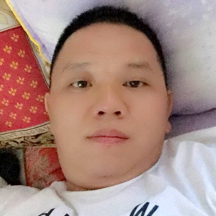 义气拾忆帽子的照片