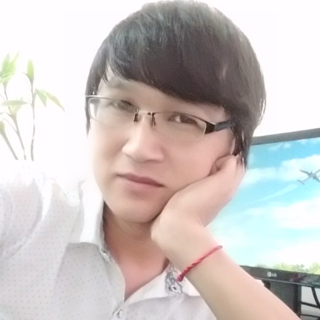 年少轻狂的孩子的照片