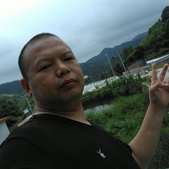 独特等于黑米的照片