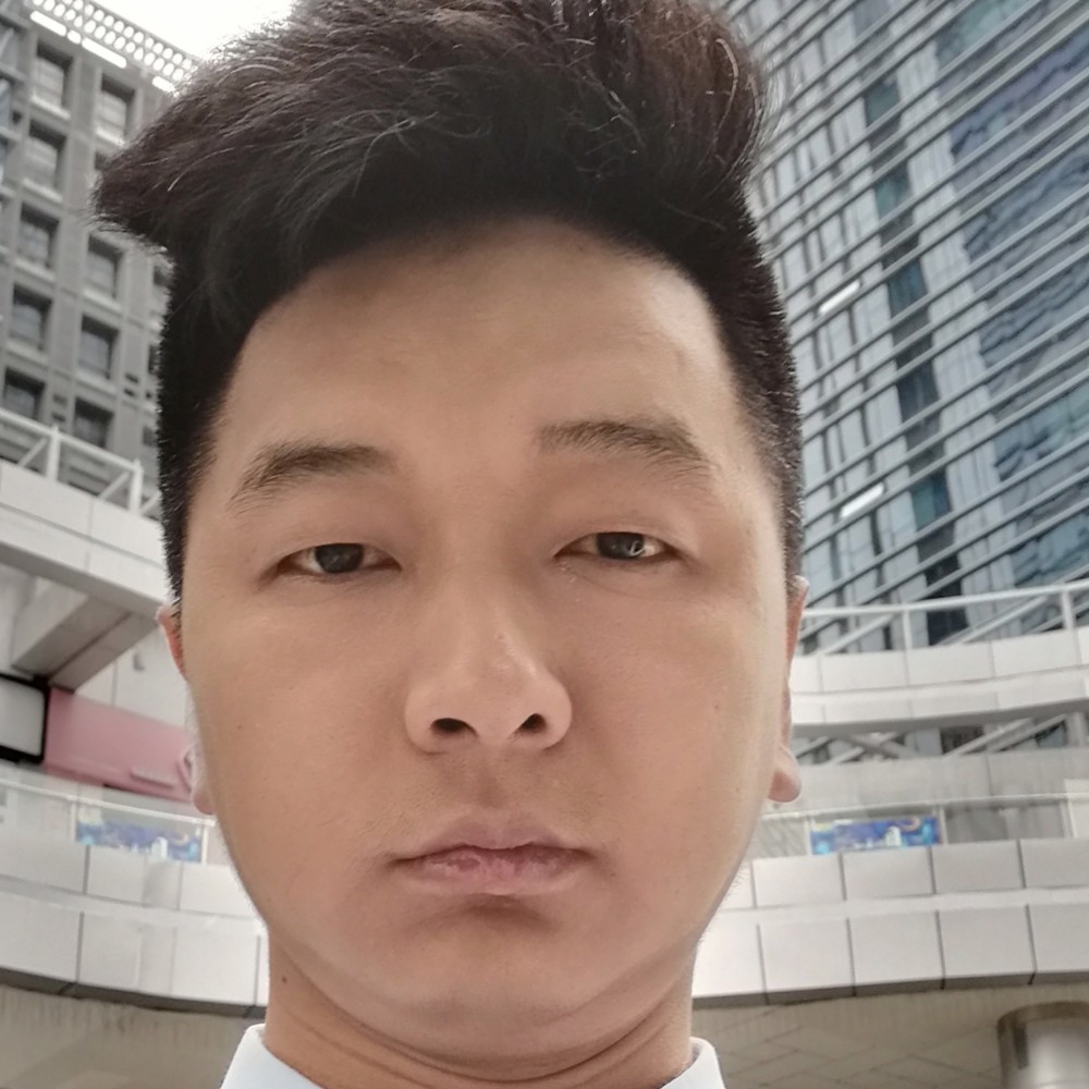 欣慰向奇异果的照片