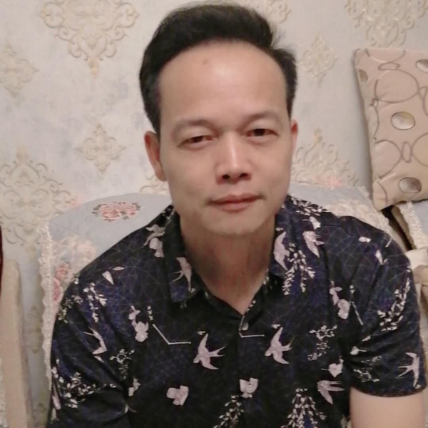 秀发深拥阳光的照片