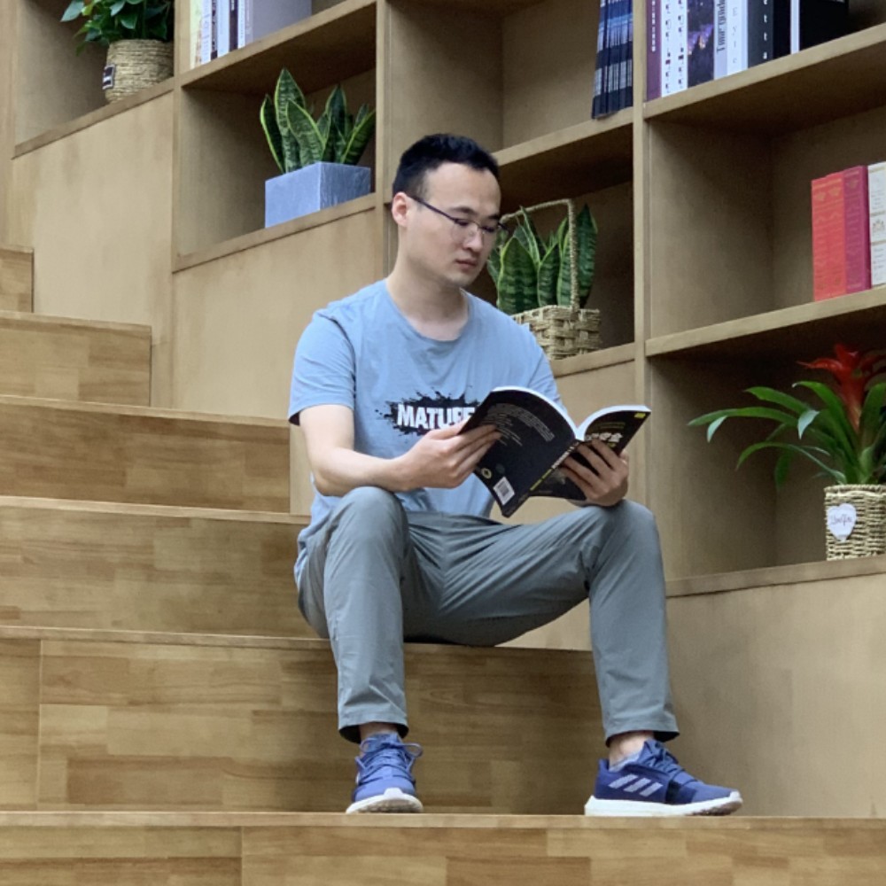忧郁回首世界的照片