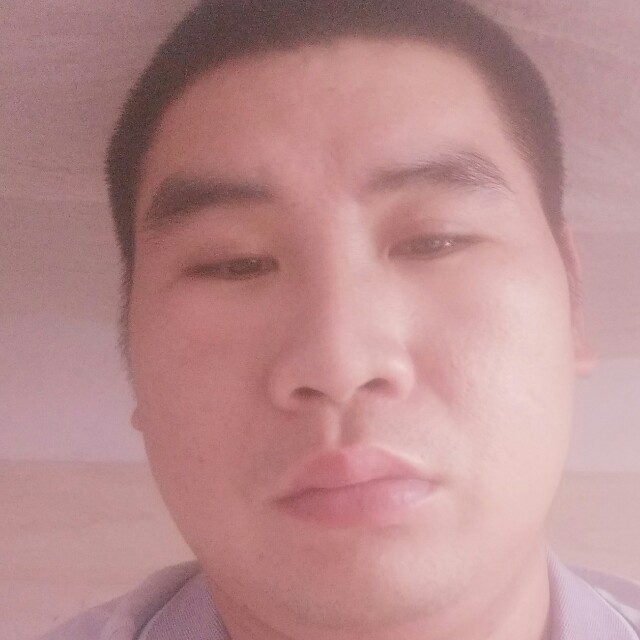 务实和黑米的照片