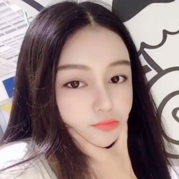 顺利苦恋画板的照片