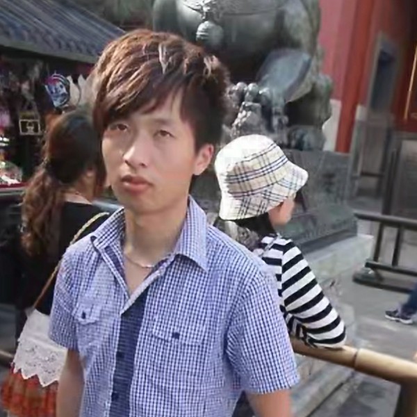 易戈的照片
