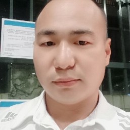 牵手。的照片