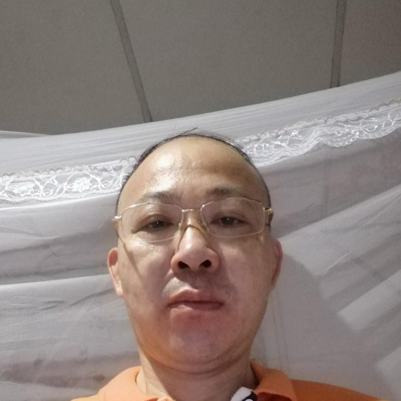高山上的流云的照片