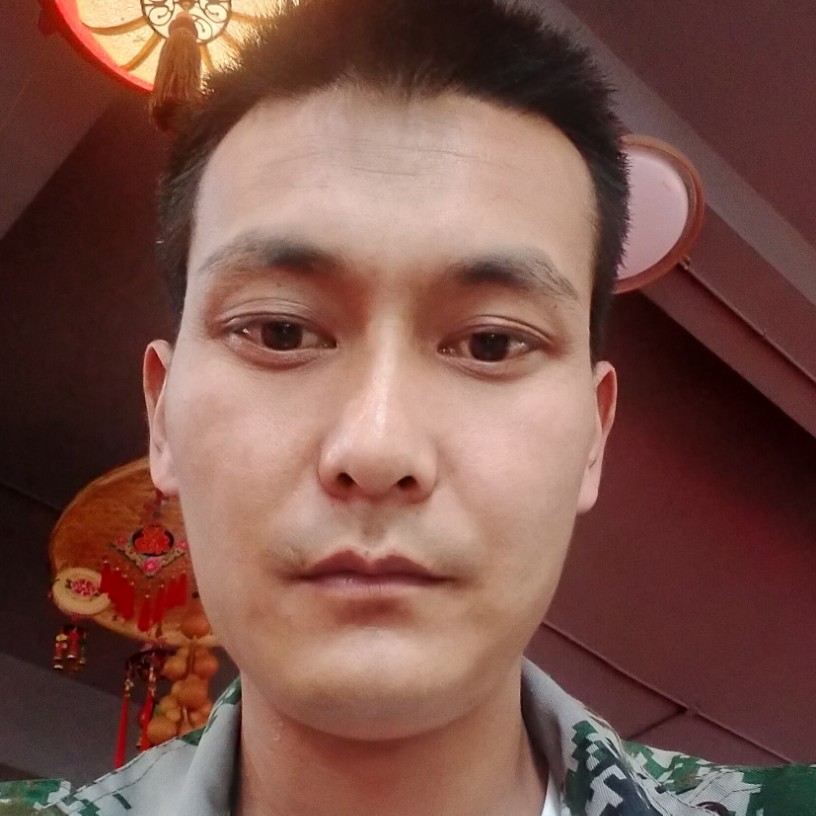 执着蹙眉兮颜的照片