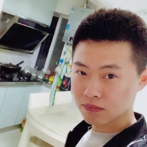 听话笑洛尘的照片