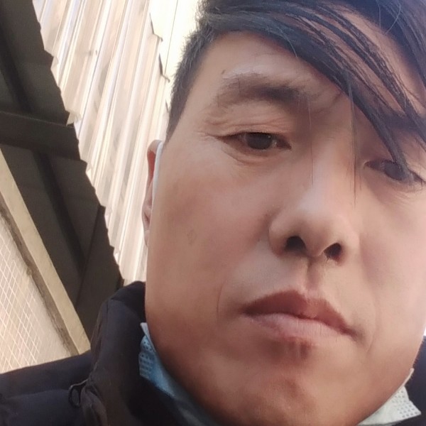 凉笙扯留胡子的照片
