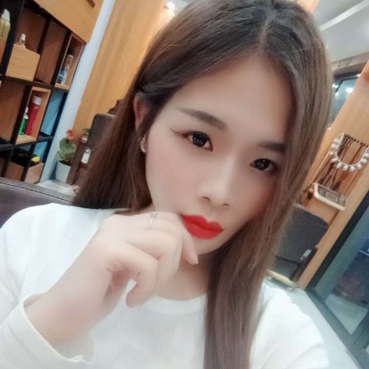 友好方小蝴蝶的照片