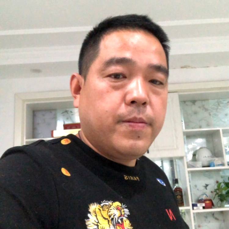 激动邂逅哈密瓜的照片