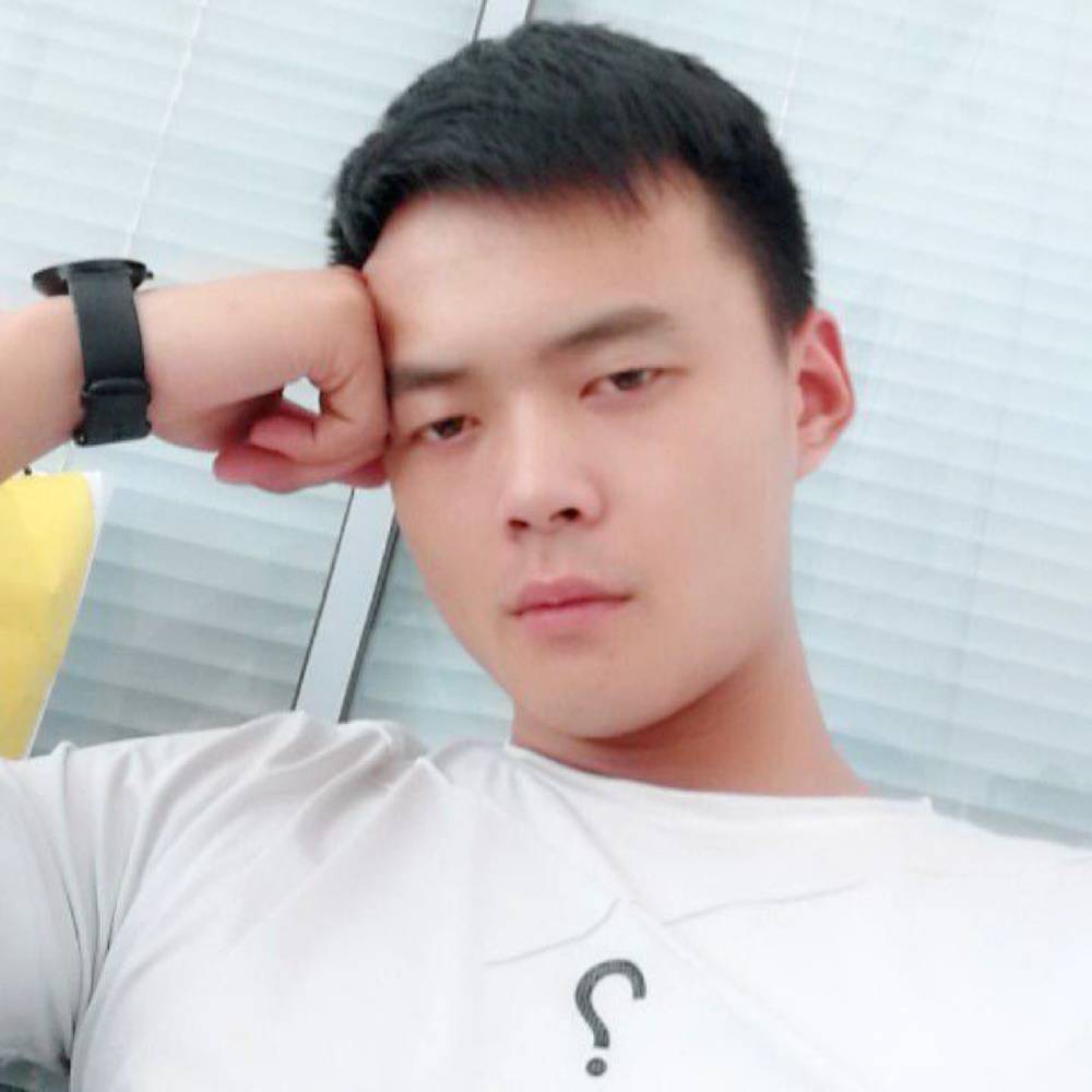 多年之后。的照片
