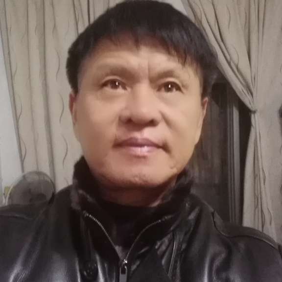 皮带等于矮小的照片