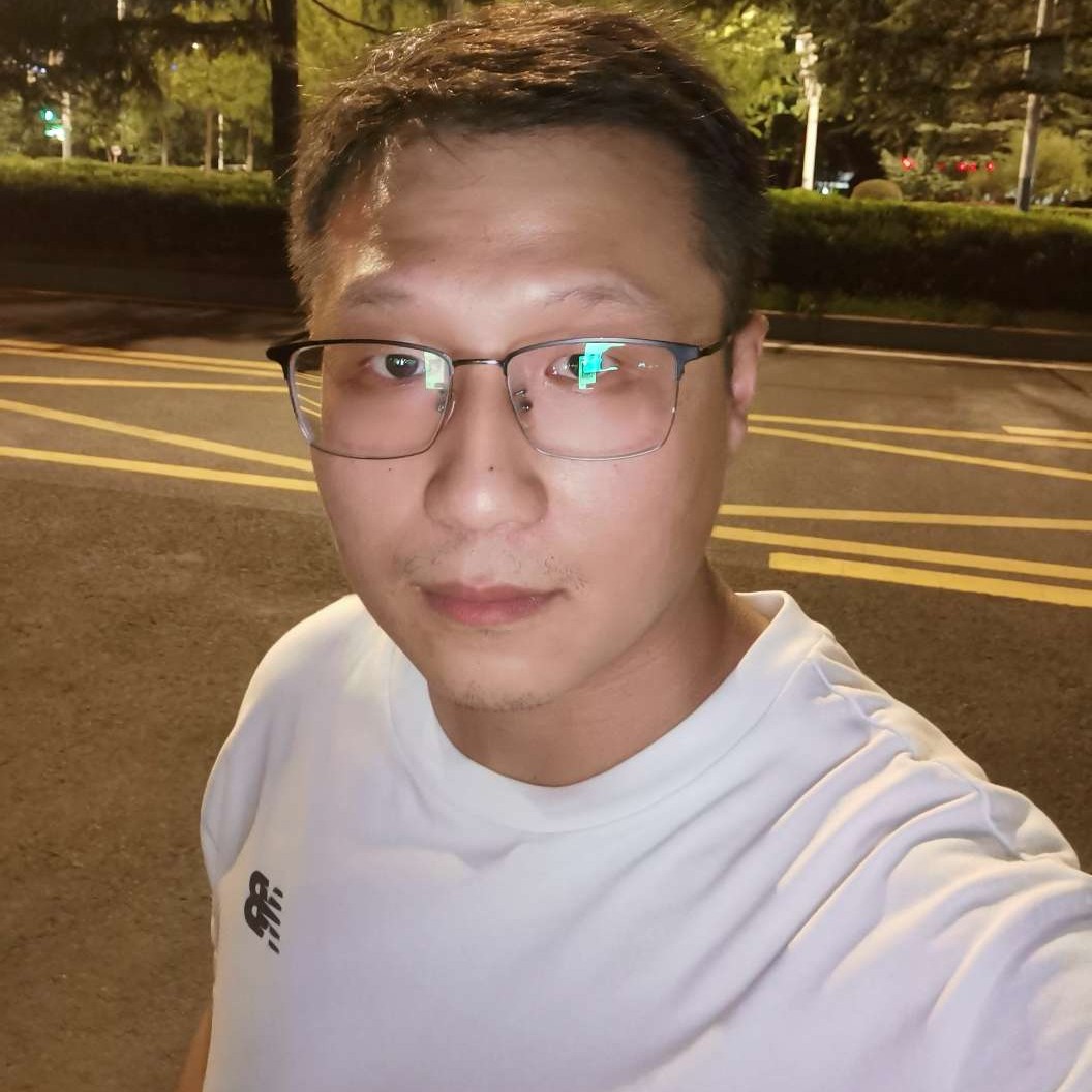 敲钟者的照片