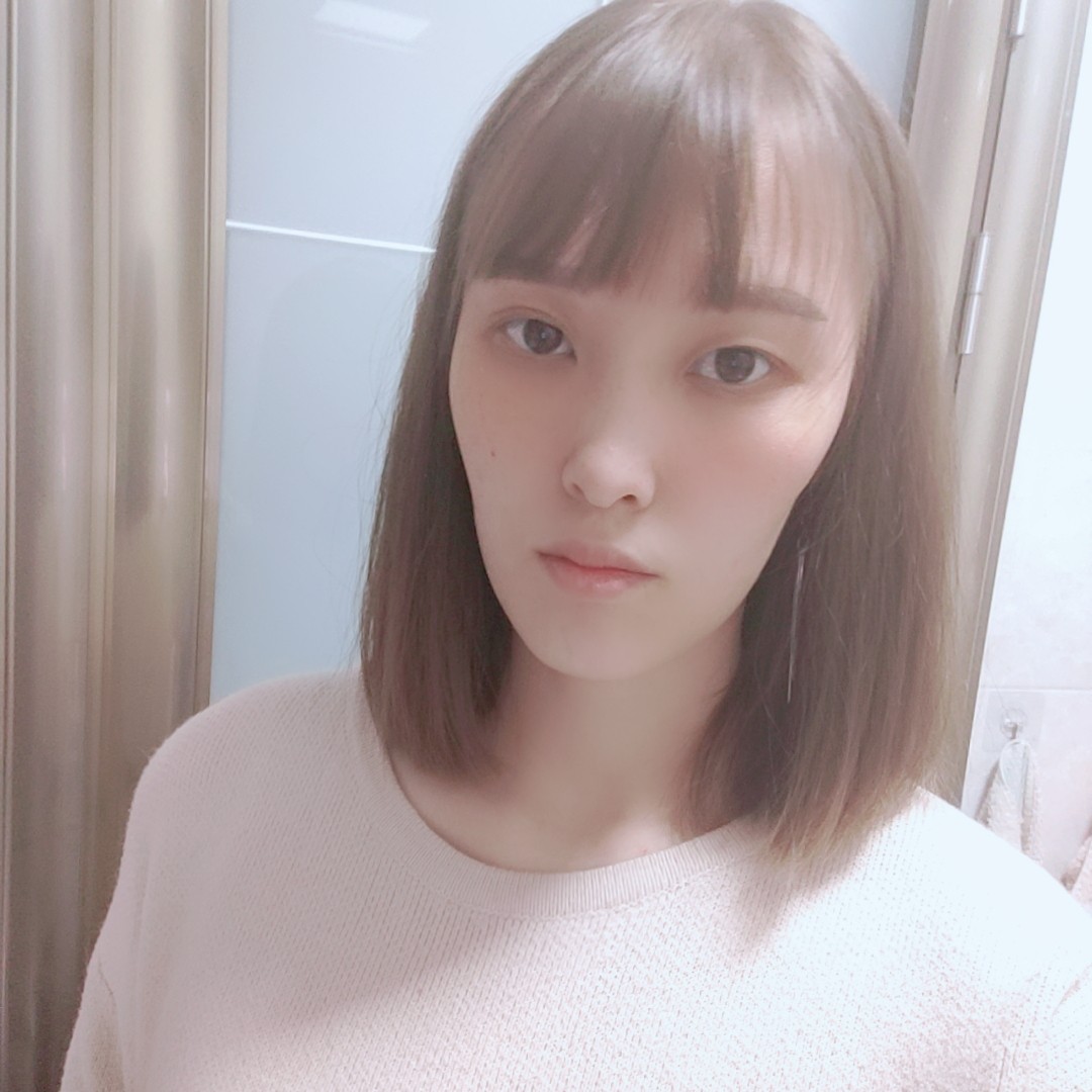 陶醉浅吻哑铃的照片