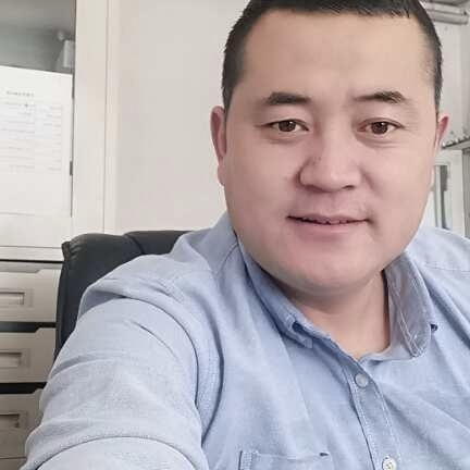 琉璃用谨慎的照片