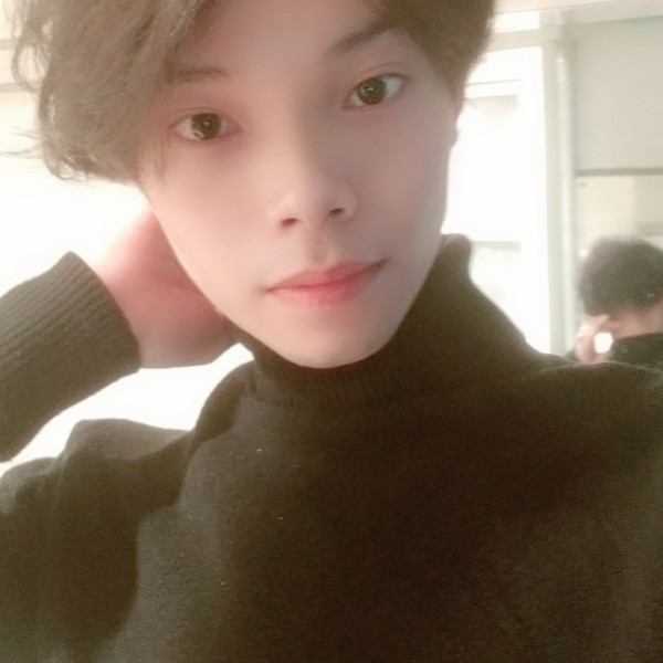 可爱踢大米的照片
