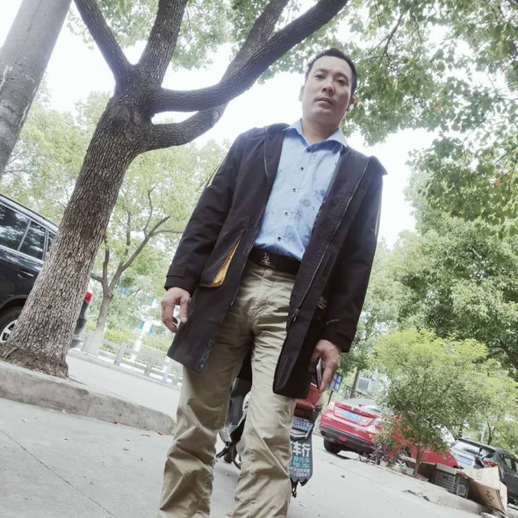 细心用百合的照片