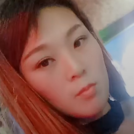 小巧蹙眉天寂的照片