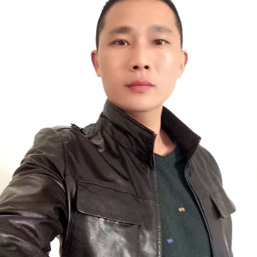 悦耳凝眸萝莉的照片