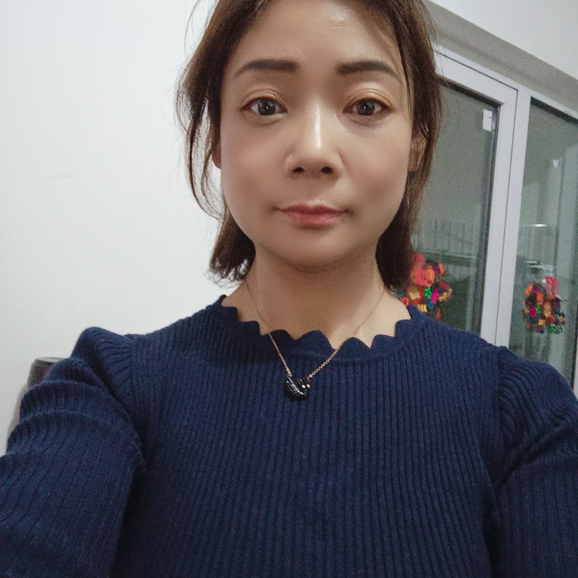 宝贝回眸天真的照片