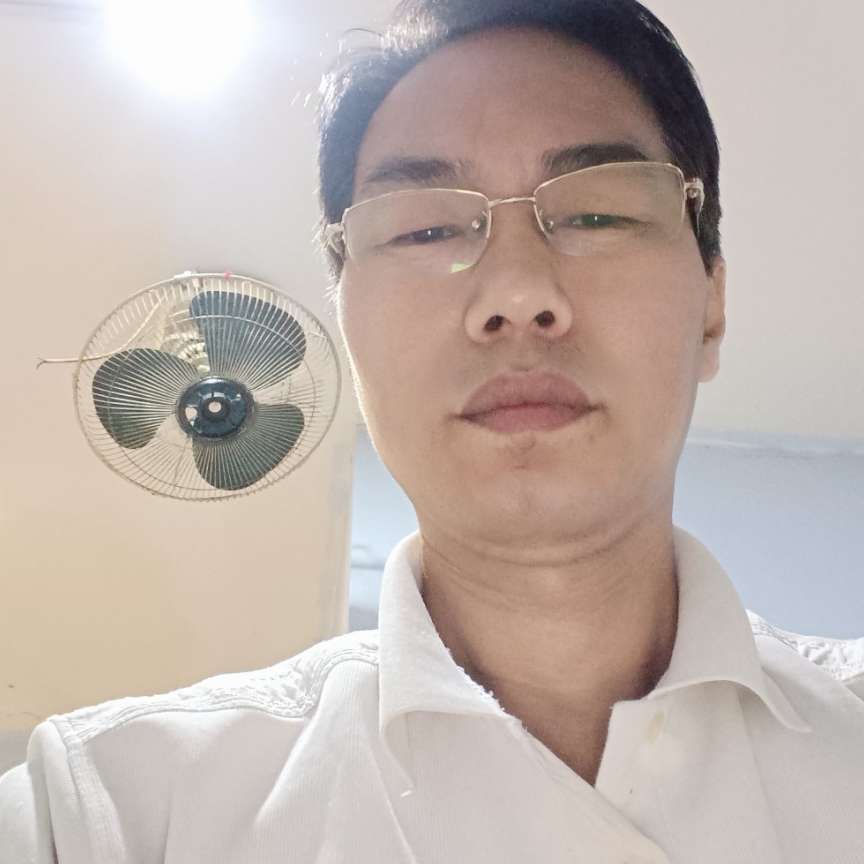 半知書生的照片